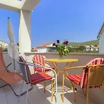 Apartments Villa Tribunj