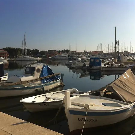 Tribunj Daire Tribalj