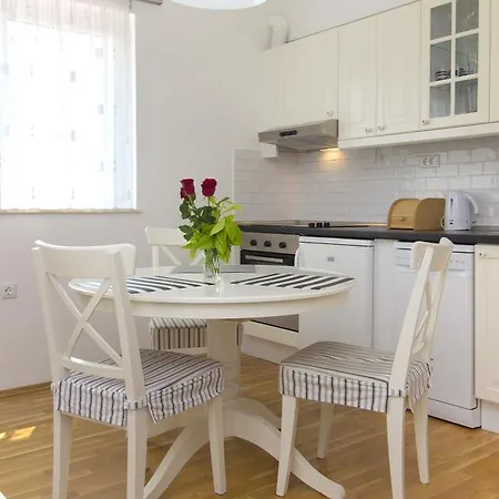 Daire Tribunj Tribalj