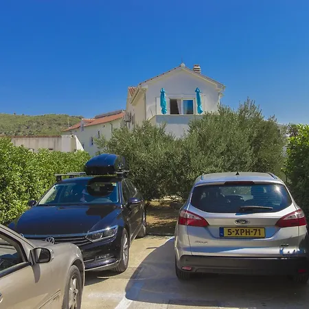 Tribunj Daire Tribalj